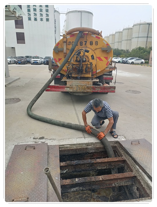 城东隔油池清掏