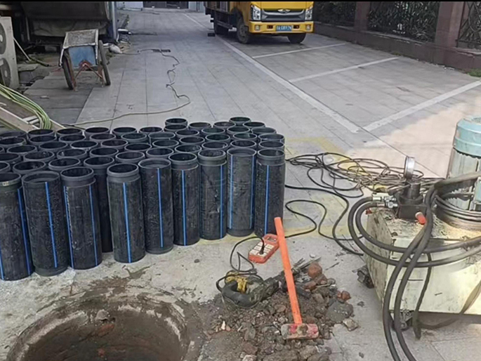 城东PE置换管厂家 DN315置换管 非开挖管短管置换